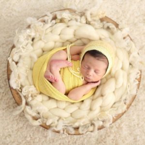 Gorrito tejido a mano talla newborn - Thumbnail Image 3