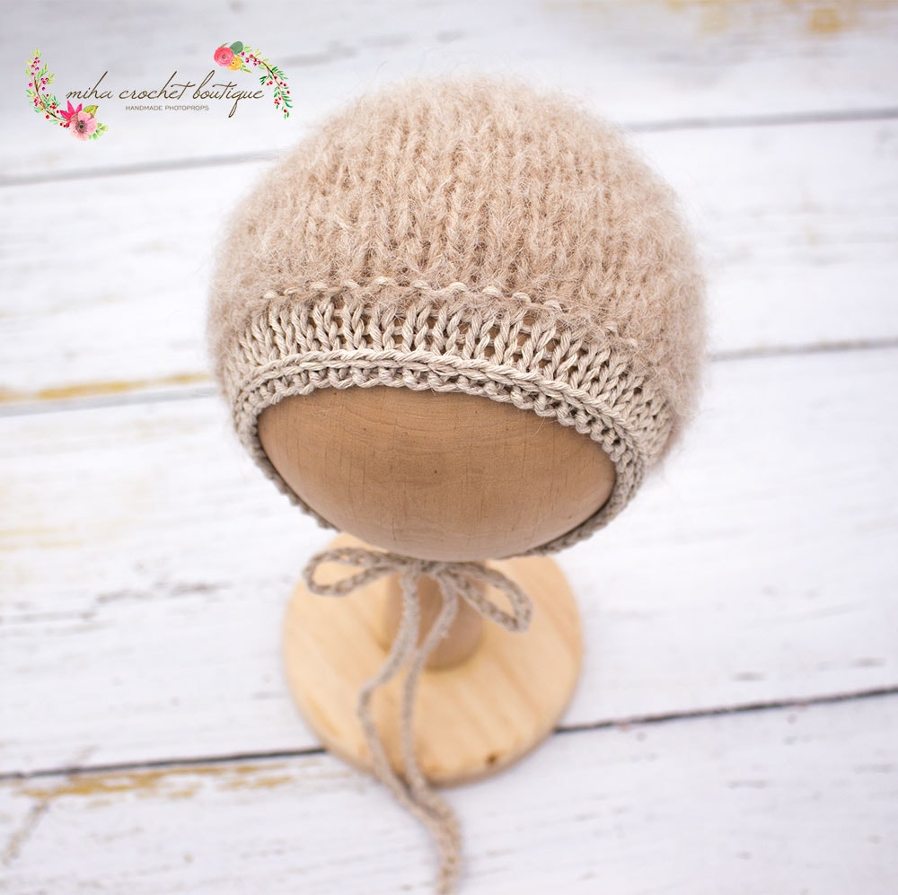 Gorrito tejido a mano talla newborn - Imagen 10