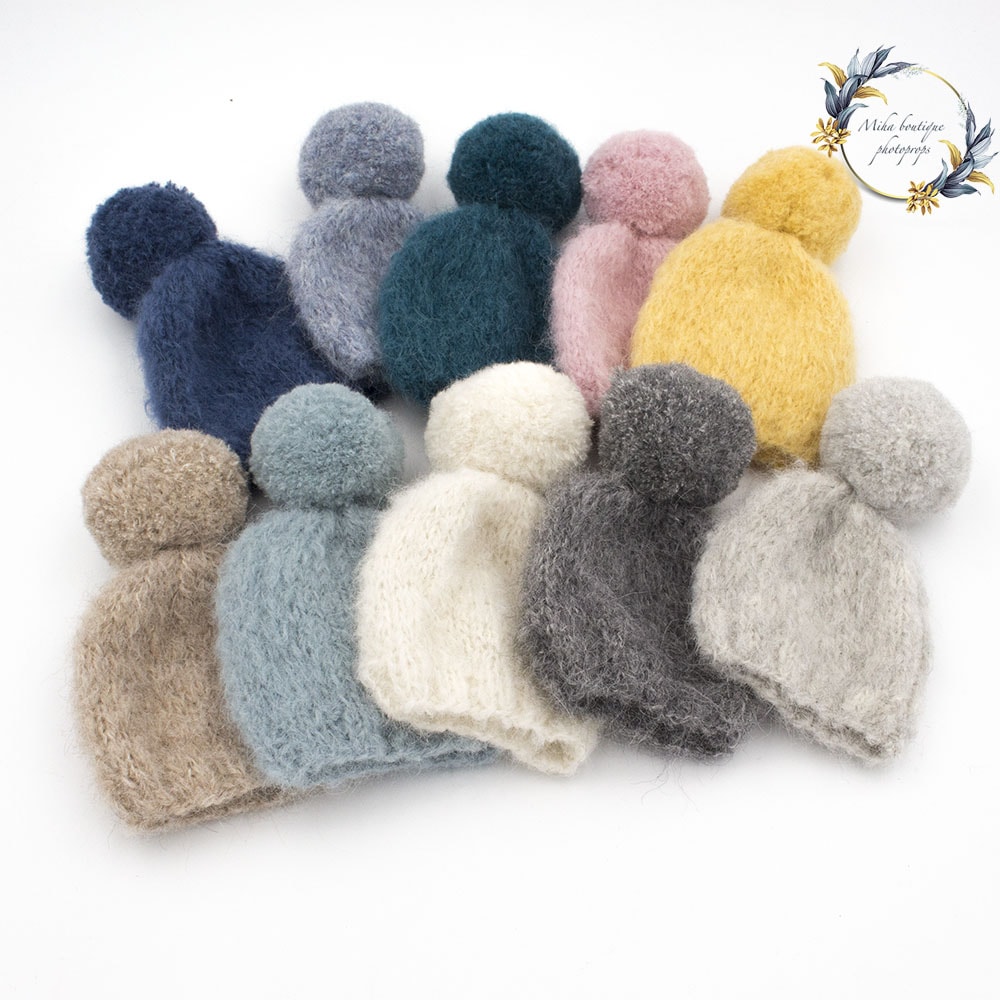 gorrito-con-pompon-tetido-a-mano-talla-newborn
