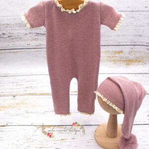 Peto con gorrito con pompon varios diseños