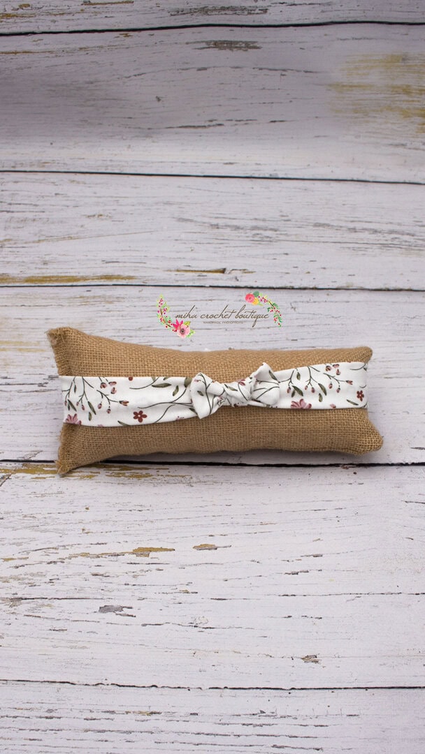 Pack floral manta puf ,wrap ,funda cojon y gorrito dormilon - Imagen 3