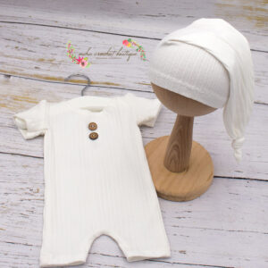 Conjunto newborn peto y gorrito dormilon