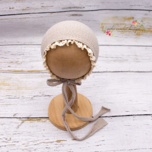 Capota newborn con puntilla