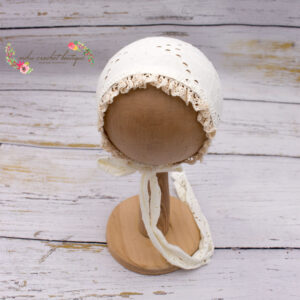 Capota newborn con puntilla